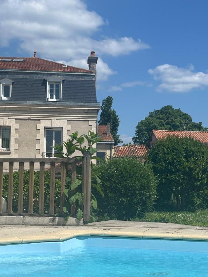 Les Tuileries De Chanteloup La Roche-Chalais Экстерьер фото